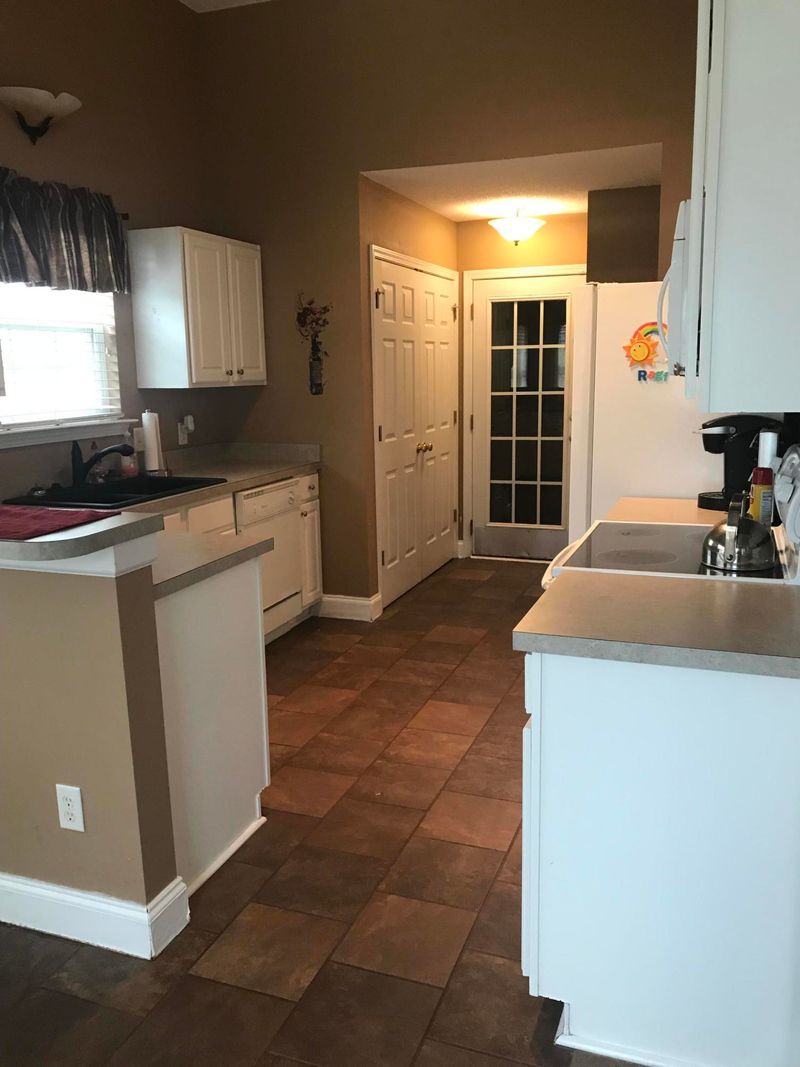 220 Everwood Ct, Moncks Corner, SC 29461