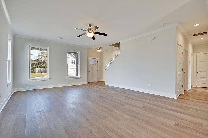 209 Wathen Dr, Goose Creek, SC 29445