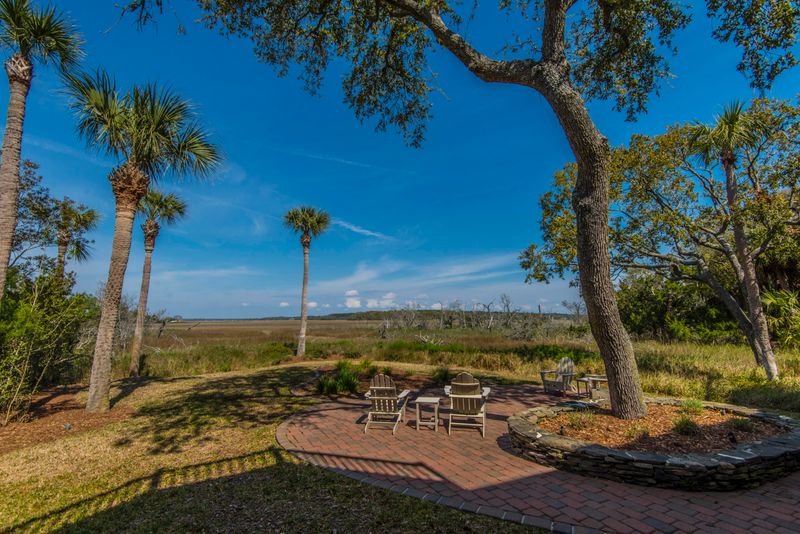 1103 Jungle Rd, Edisto Beach, SC 29438