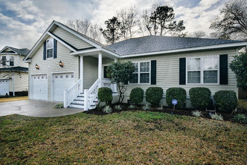 1007 Five Oaks Ct, Charleston, SC 29412