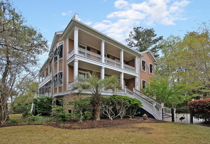 1900 N James Gregarie Rd, Mount Pleasant, SC 29466