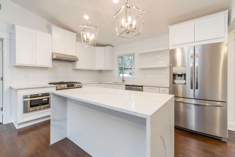 1424 Glencoe Dr, Mount Pleasant, SC 29464