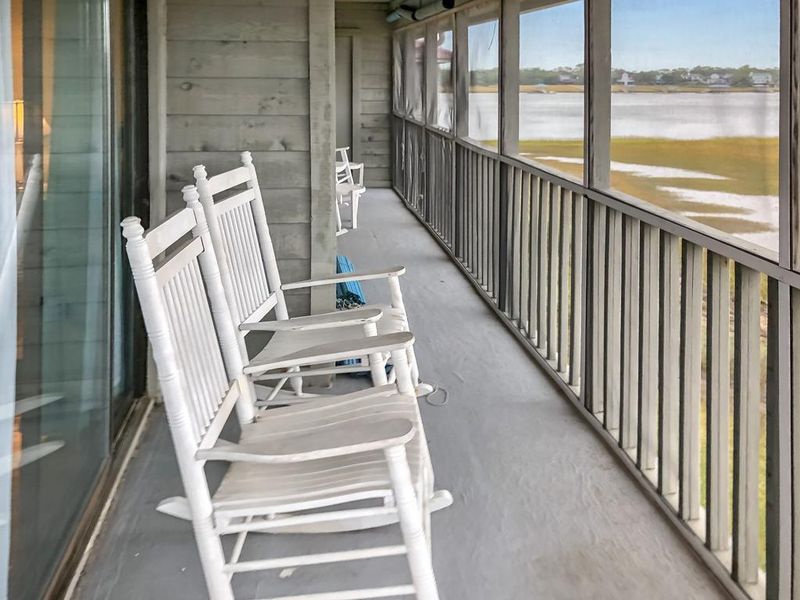 117 Mariners Cay Dr, Folly Beach, SC 29439