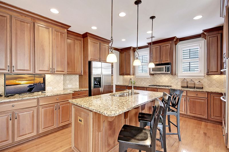 3052 Riverwood Dr, Mount Pleasant, SC 29466