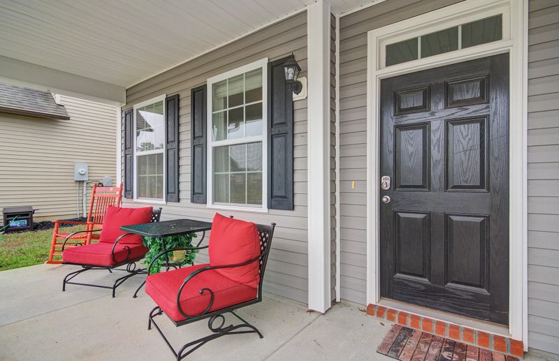 547 Crossland Dr, Moncks Corner, SC 29461
