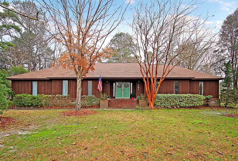 101 Ravenwood Ct, Summerville, SC 29485