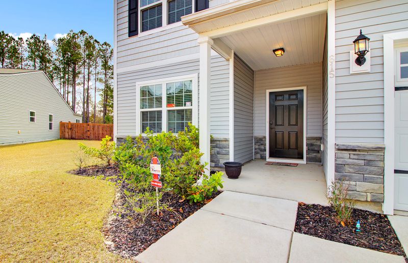 615 Bridgewater Ct, Summerville, SC 29486