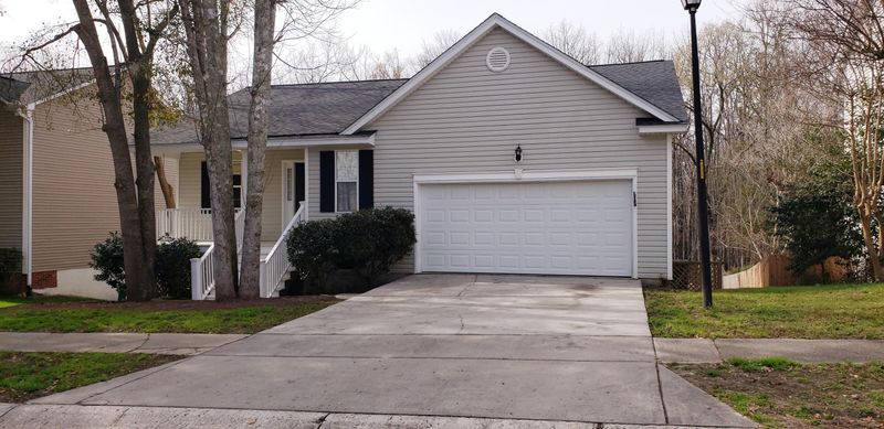 107 Belleplaine Dr, Goose Creek, SC 29445