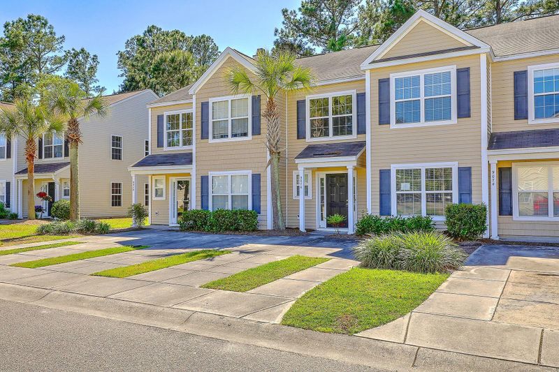9076 Maple Grove Dr, Summerville, SC 29485