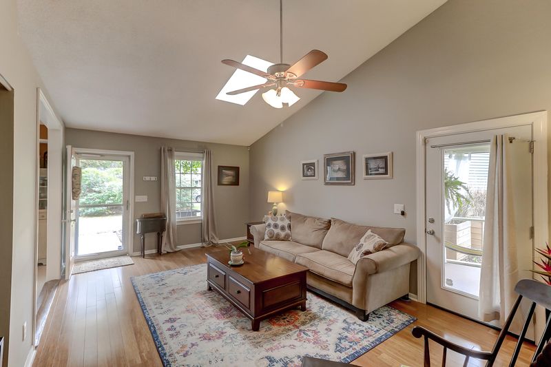 1206 Lake Mallard Blvd, Mount Pleasant, SC 29464