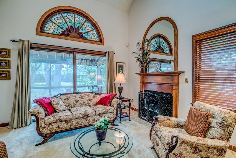 975 Governors Rd, Mount Pleasant, SC 29464