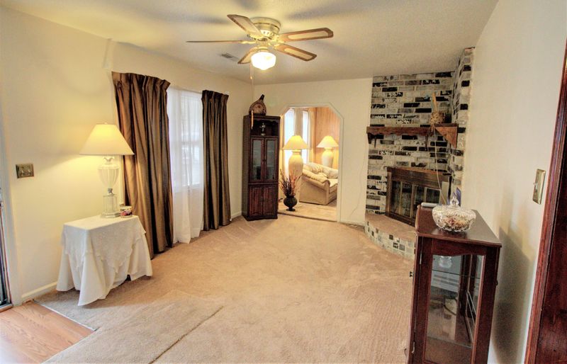 145 Dorchester Manor Blvd, North Charleston, SC 29420