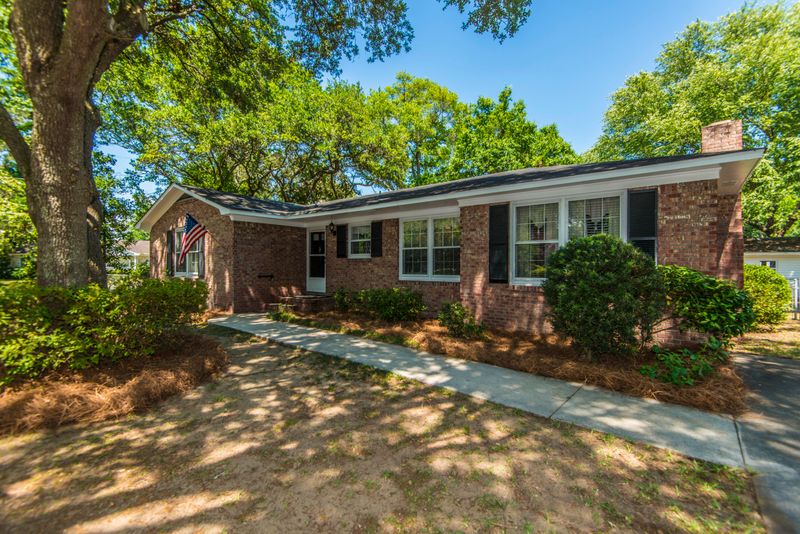 1126 Brigantine Dr, James Island, SC 29412