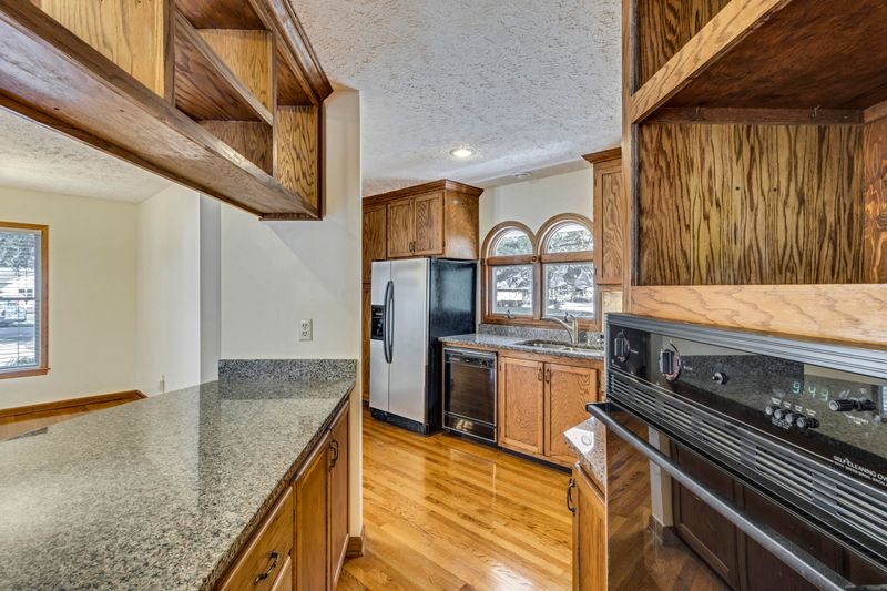 2405 Two Oaks Dr, Charleston, SC 29414