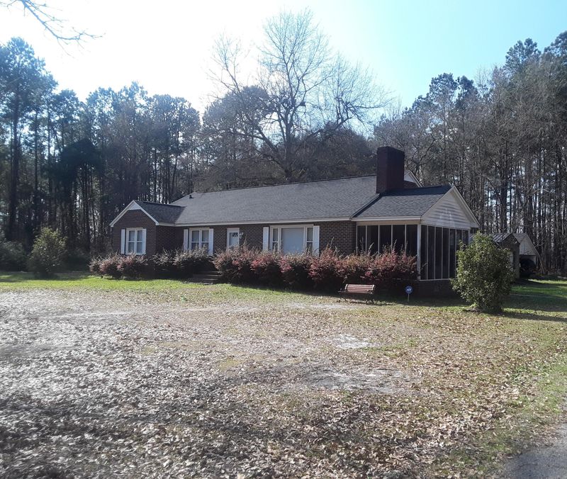 566 Old St George Rd, Saint George, SC 29477