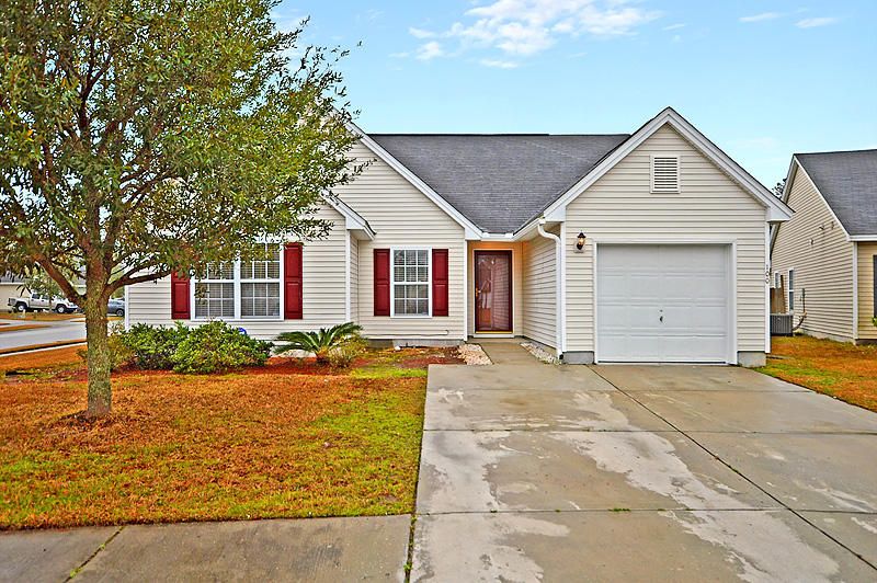 100 Cranston Ln, Summerville, SC 29483