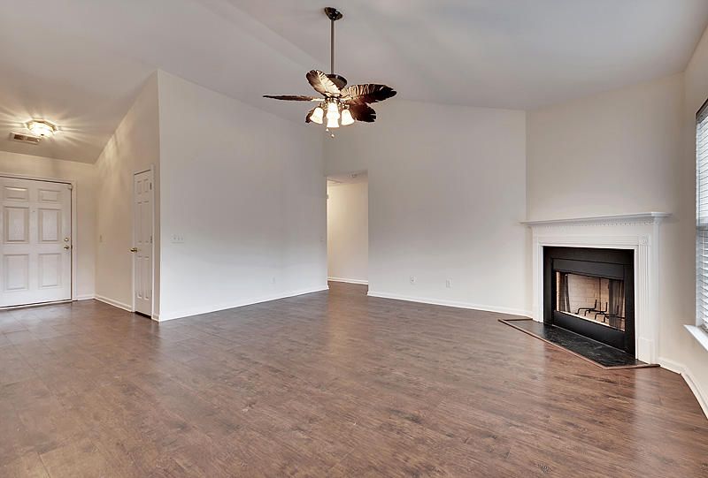 100 Cranston Ln, Summerville, SC 29483