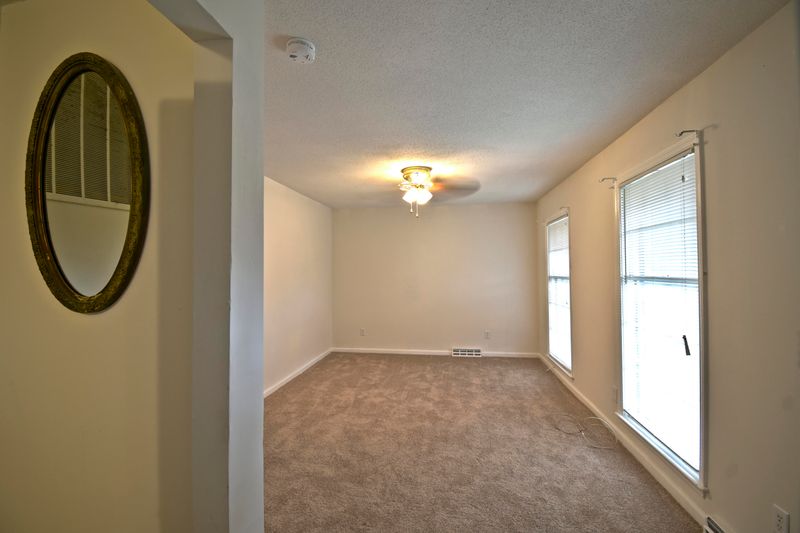 102 Columbia Dr, Ladson, SC 29456