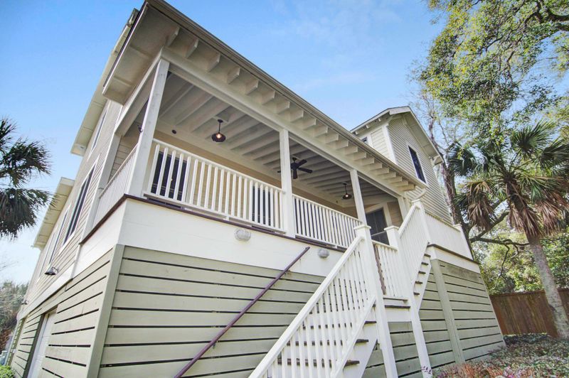220 E Erie Ave, Folly Beach, SC 29439