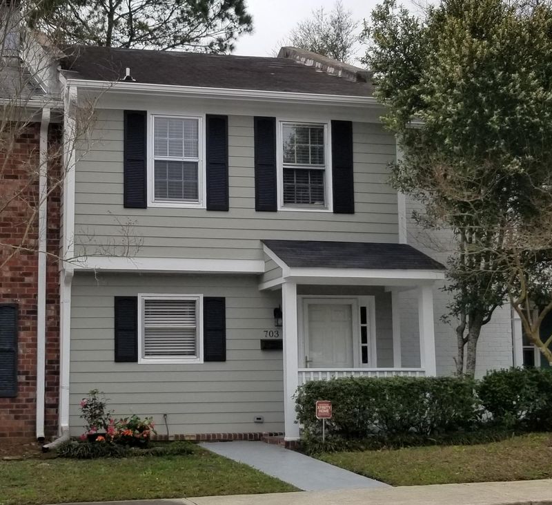 703 Bay Tree Cir, Mount Pleasant, SC 29464