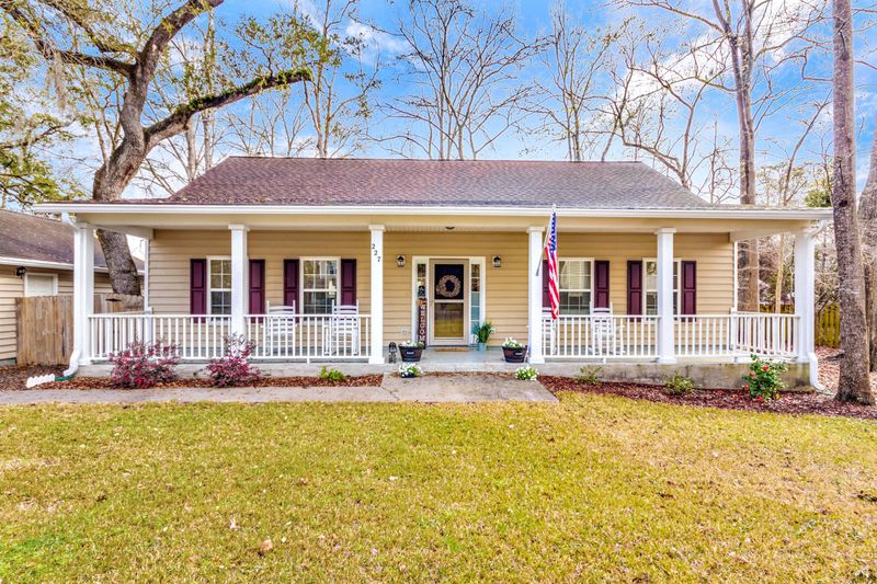227 Bramblewood Dr, Summerville, SC 29485