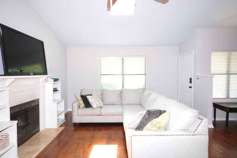 1202 Canvasback Ct, Mount Pleasant, SC 29464