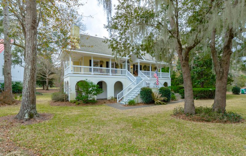 3201 Waverly Ln, Johns Island, SC 29455
