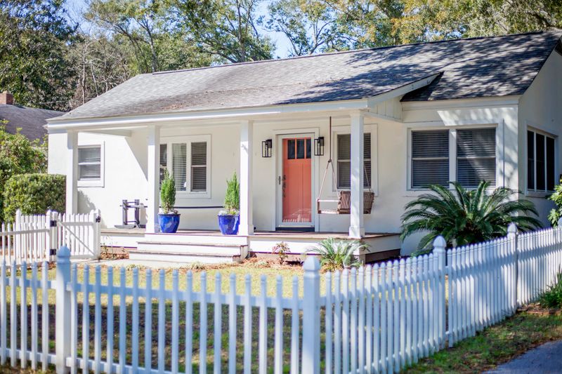 708 Atlantic St, Mount Pleasant, SC 29464