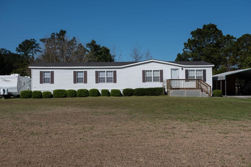 831 Peggy Ln, Moncks Corner, SC 29461
