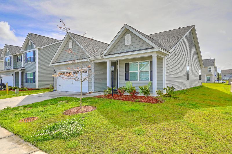 209 Brunners Ln, Moncks Corner, SC 29461