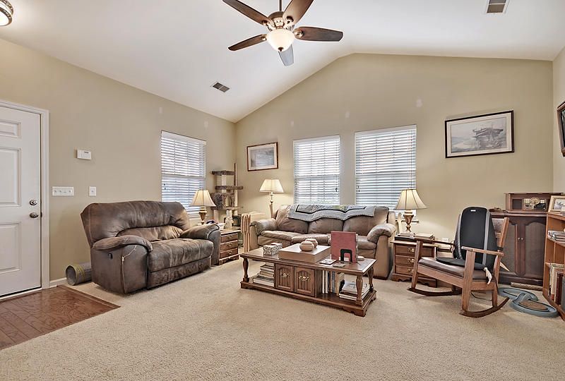 111 Dorothy Dr, Charleston, SC 29414