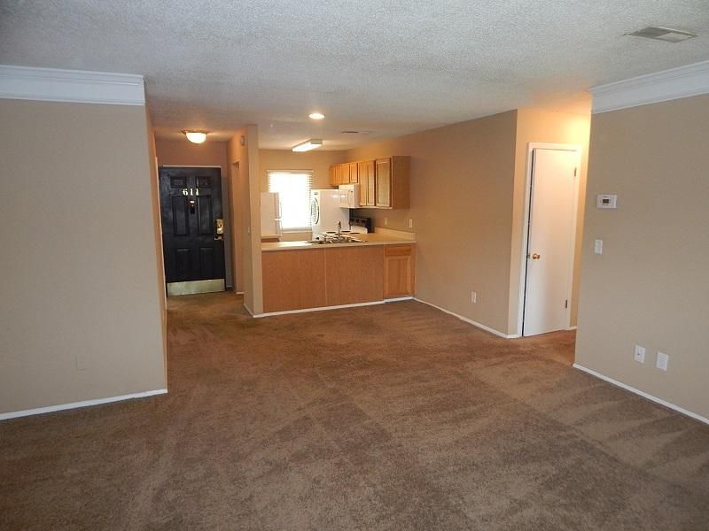 611 Andrea Ln, Hanahan, SC 29410