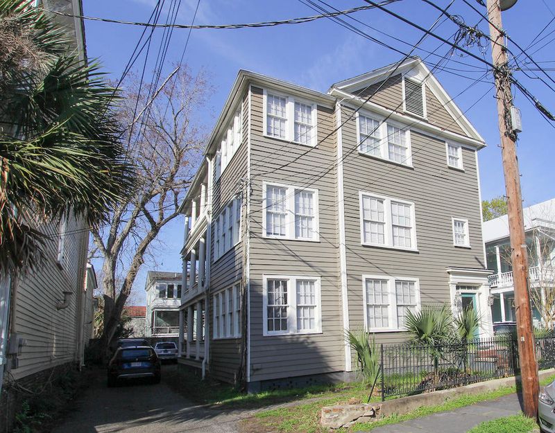 75 Pitt St, Charleston, SC 29403
