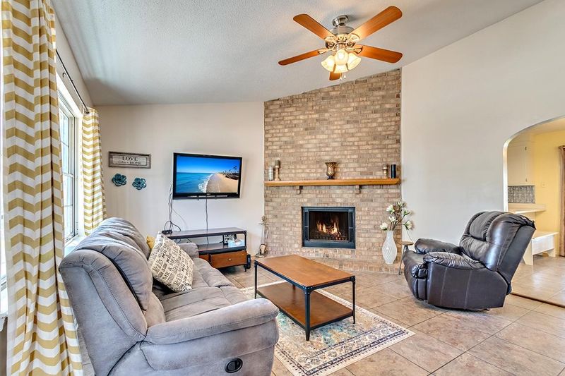 115 Cottonwood Dr, Summerville, SC 29483