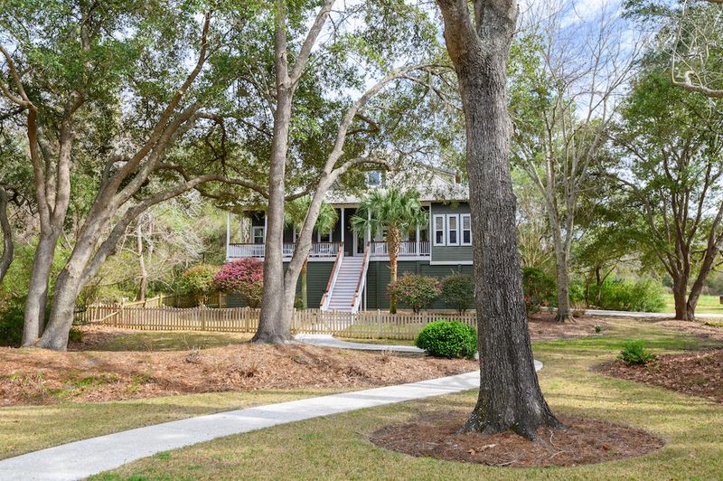 1039 Bulow Point Rd, Johns Island, SC 29455