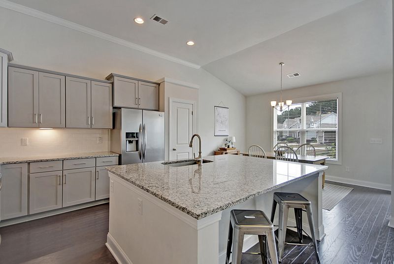 220 Red Knot Ln, Mount Pleasant, SC 29464