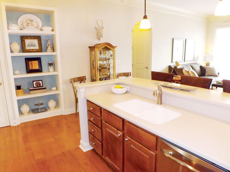 200 River Landing Dr #F 303, Charleston, SC 29492