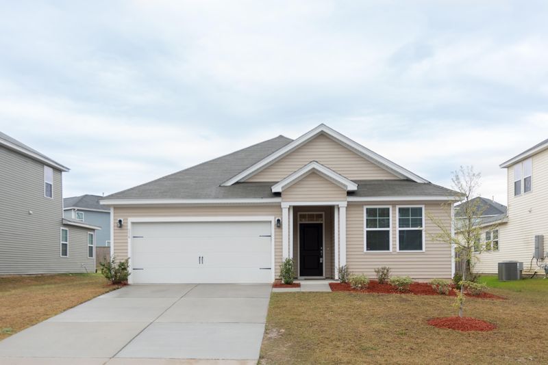 214 Secretariat Dr, Moncks Corner, SC 29461