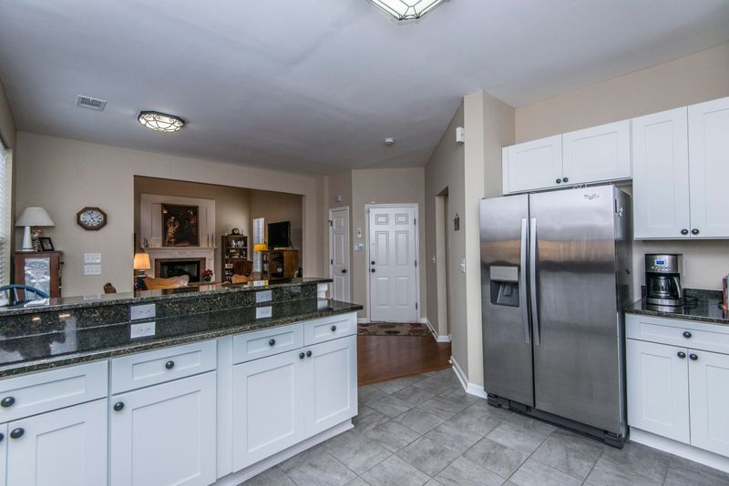 1392 Lakecrest Ct, Mount Pleasant, SC 29466