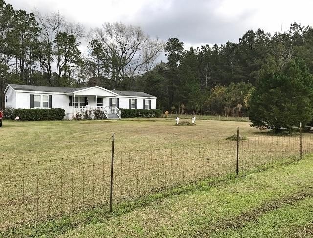 172 Campbell, Ridgeville, SC 29472