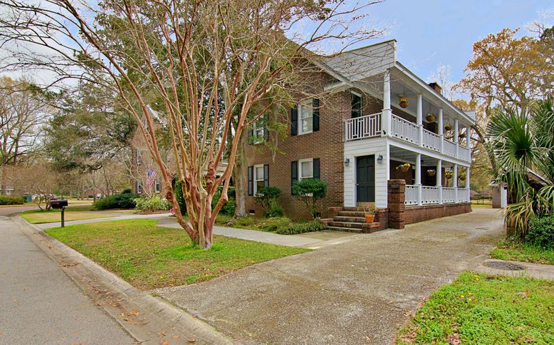 1086 Loyalist Ln, Mount Pleasant, SC 29464