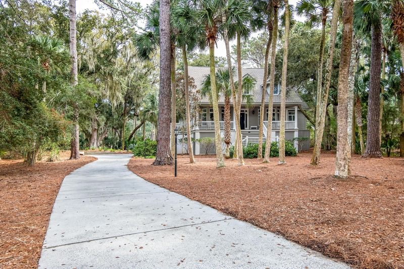 2649 Seabrook Island Rd, Johns Island, SC 29455