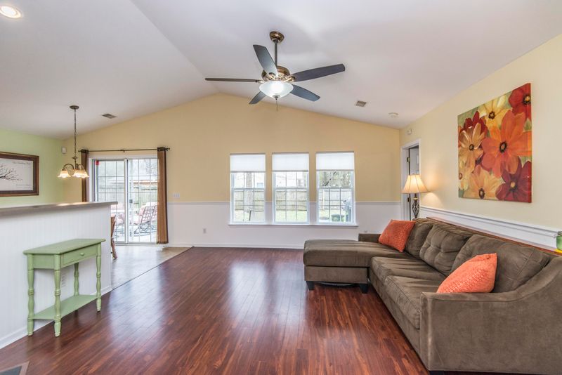 203 Moon Shadow Ln, Summerville, SC 29485