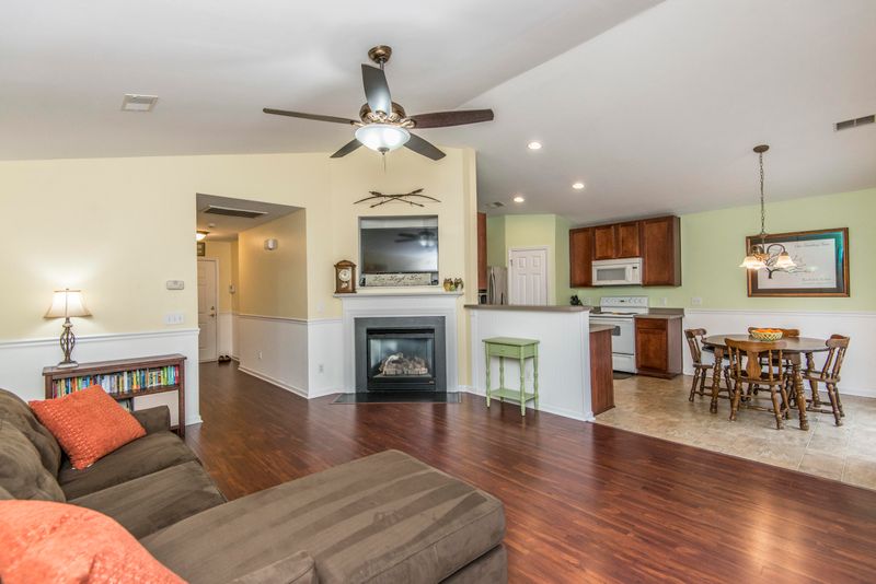 203 Moon Shadow Ln, Summerville, SC 29485