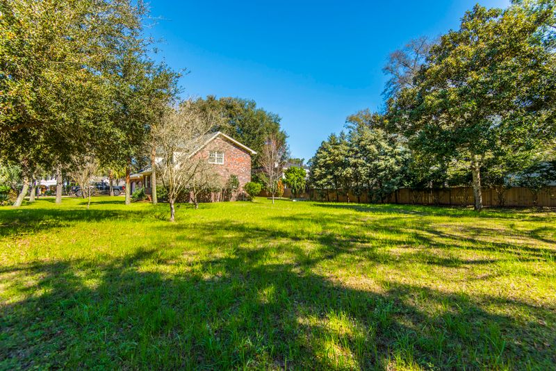 668 Wildwood Rd, Charleston, SC 29412