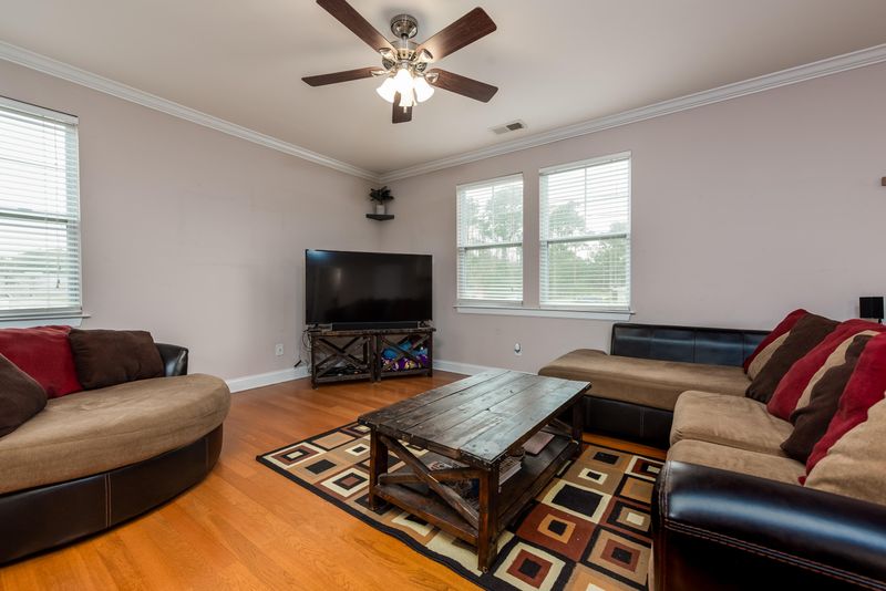 1557 Kemper Ave, Charleston, SC 29412