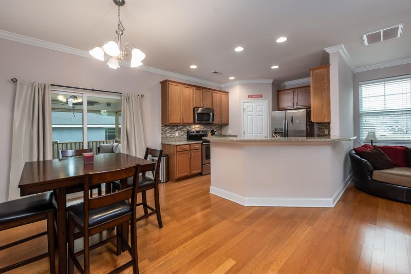 1557 Kemper Ave, Charleston, SC 29412