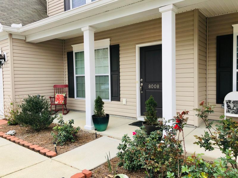 8008 Hydrangea Ln, Hanahan, SC 29410