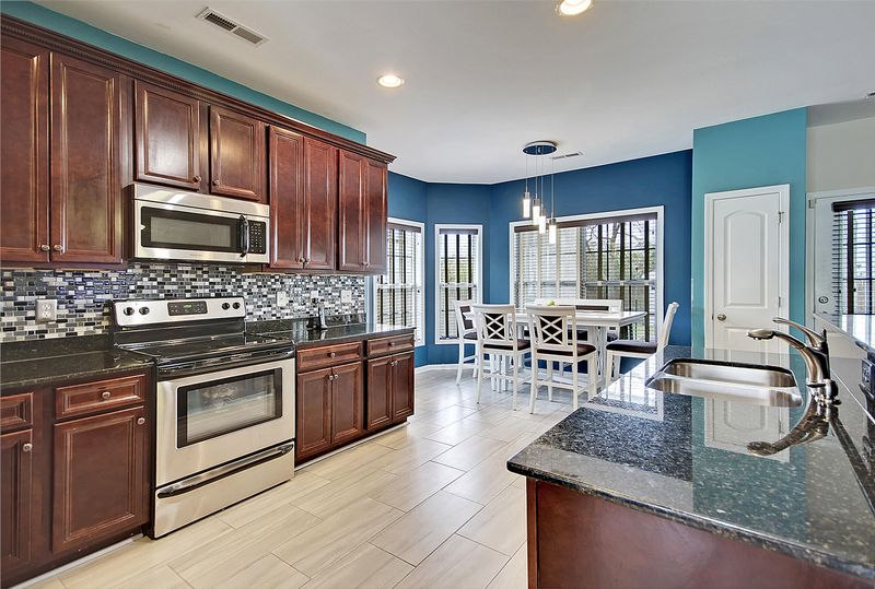 1052 Dominion Dr #B, Hanahan, SC 29410