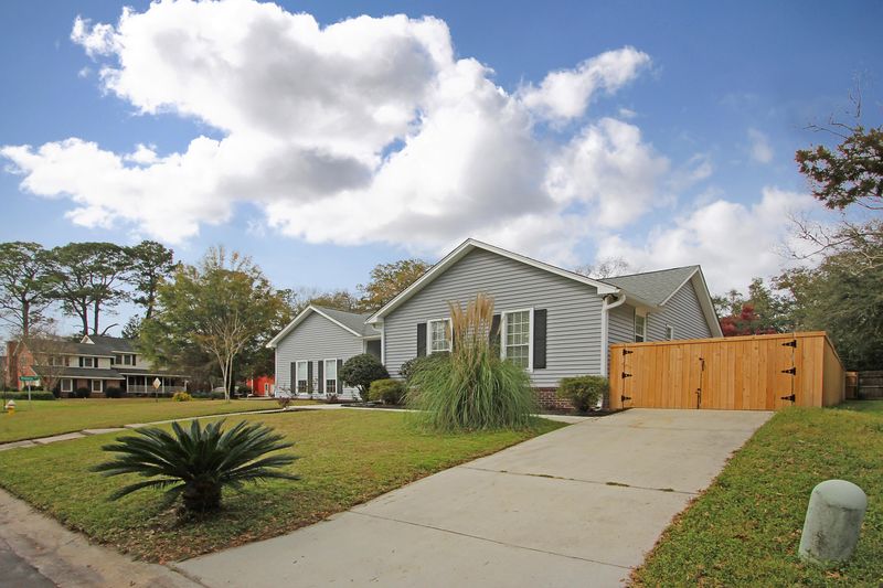 2296 Pristine View Rd, Charleston, SC 29414